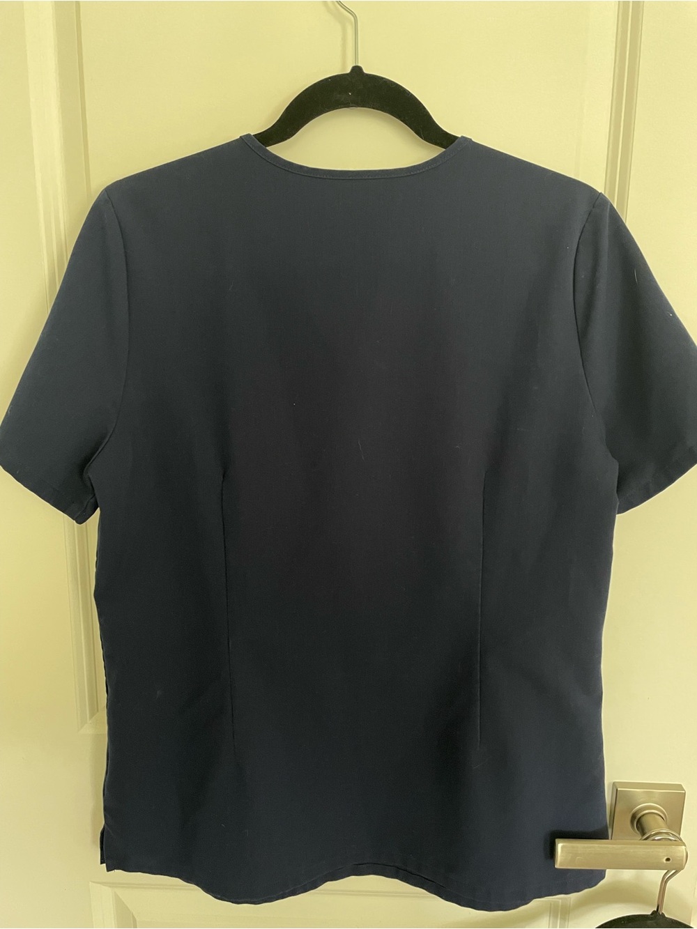 Figs Women’s Navy V-Neck Scrub Top with Chest Pocket - Picture 2 of 2